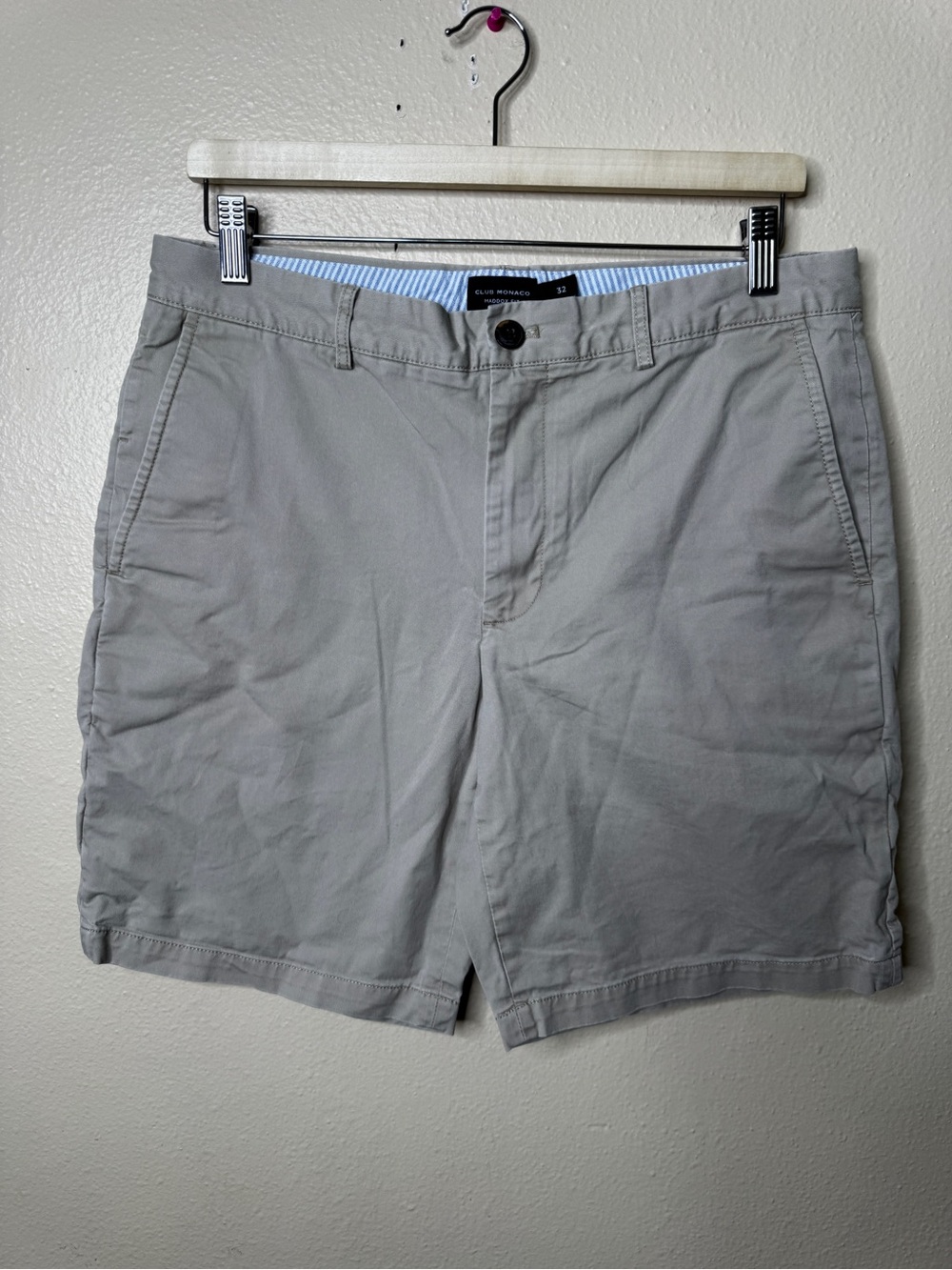 Club Monaco Shorts Men’s 32 Gray Maddox Fit Flat Front Chino Preppy Golf